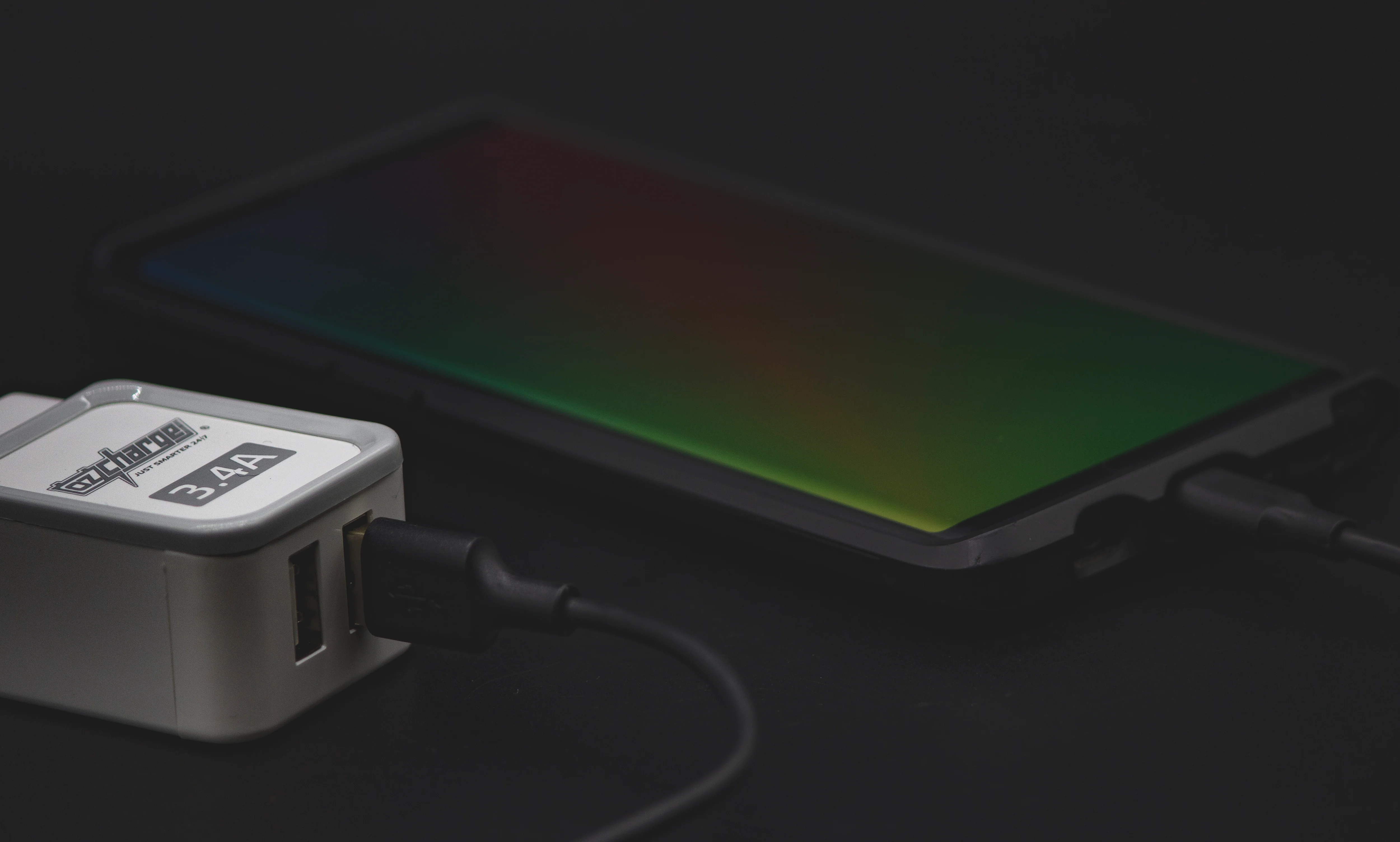 3.4A Dual USB Port Mains Wall Charger - Image 5